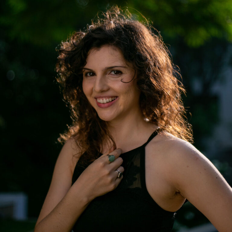 Valentina Beatriz Auro Artist