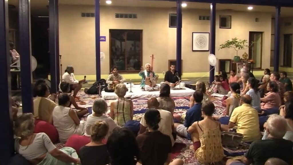 Folk singer Prahlad Singh Tipanya rendered Kabir bhajans at the Auroville Language Lab during a recent tour of the city. | Photo Credit: Special Arrangement